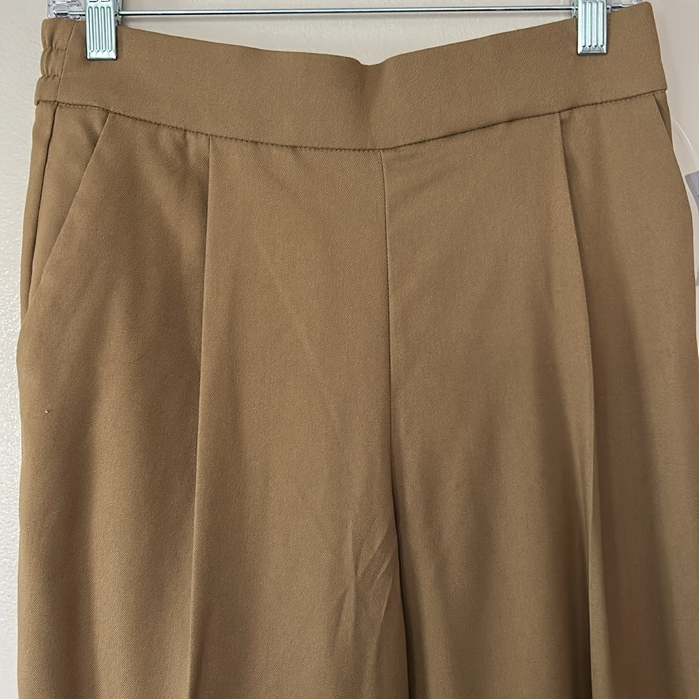 NWT GAP Tan Pleated Trousers size MP